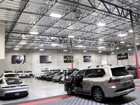 Used 2019 Lexus LX 570 4WD w/ Luxury Package image 91