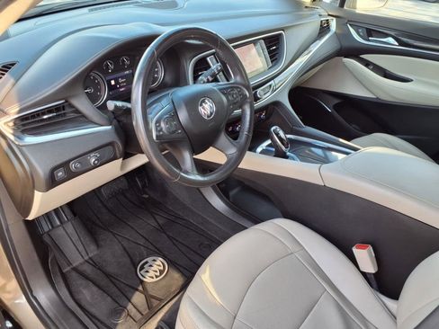 Used 2020 Buick Enclave Essence w/ Sound and Sites Package image 4