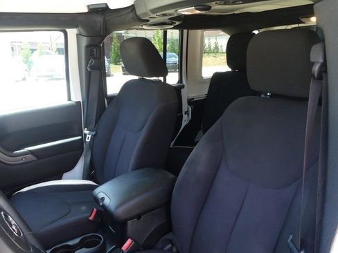 Used 2014 Jeep Wrangler Unlimited Sport w/ Quick Order Package 24S AWD/4WD image 10