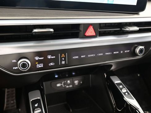 Used 2024 Kia Sorento SX Prestige w/ Sage Leather Package image 33