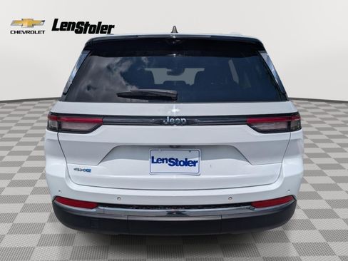 Used 2022 Jeep Grand Cherokee Limited 4xe w/ Luxury Tech Group II AWD/4WD image 4