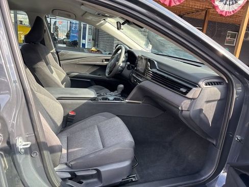 Used 2025 Toyota Camry LE image 15