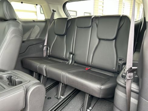 New 2026 Kia Carnival SX image 14