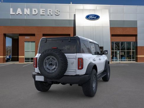 New 2025 Ford Bronco Outer Banks w/ Sasquatch Package image 8