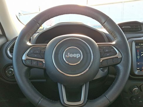 Certified 2022 Jeep Renegade Limited w/ Sun, Sound & Wheels Group image 21