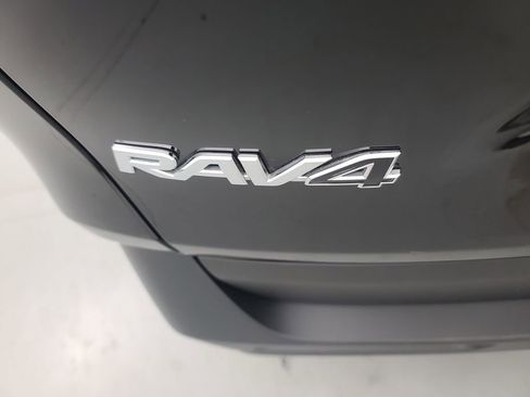 Used 2025 Toyota RAV4 XLE image 10