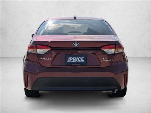 Used 2024 Toyota Corolla LE image 6