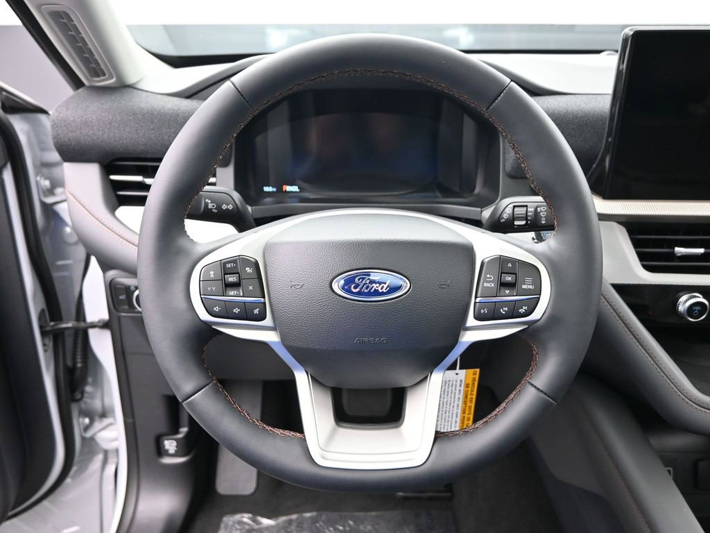 New 2026 Ford Explorer Active w/ Active Comfort Package AWD/4WD image 14