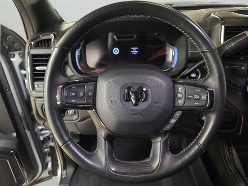 Used 2024 RAM 2500 Limited AWD/4WD image 19