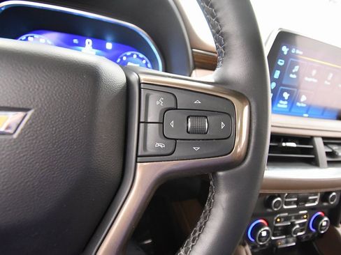 Used 2023 Chevrolet Suburban High Country image 22