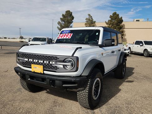 Certified 2024 Ford Bronco Badlands image 3