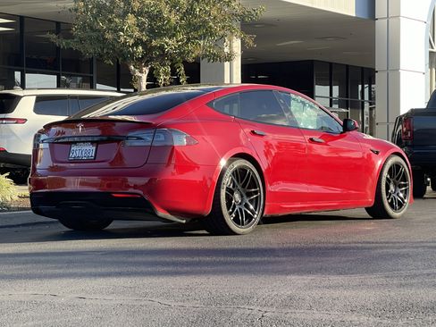 Used 2021 Tesla Model S Plaid image 11