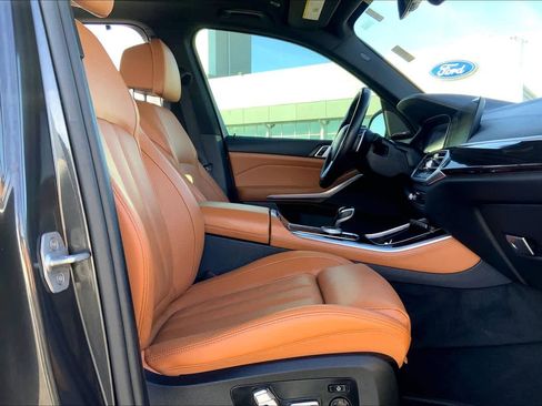 Used 2020 BMW X5 sDrive40i w/ Executive Package image 8