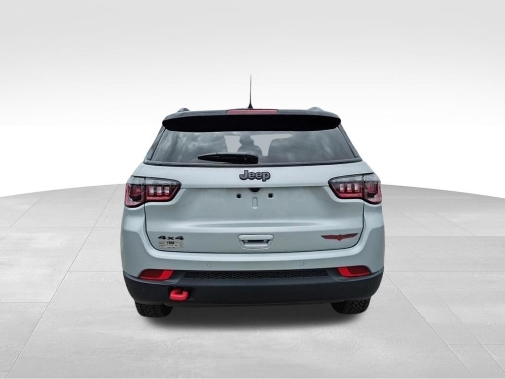 New 2026 Jeep Compass Trailhawk w/ Sun, Sound & Navigation Group AWD/4WD image 4