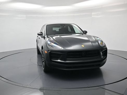 Used 2026 Porsche Macan AWD/4WD image 33