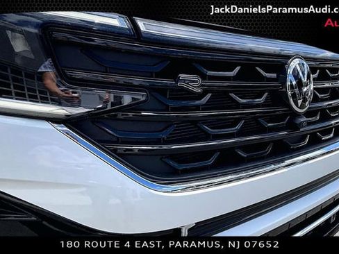 Used 2024 Volkswagen Atlas Cross Sport SEL Premium R-Line AWD/4WD image 20