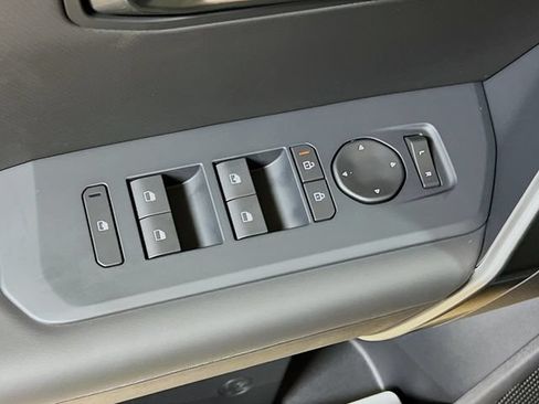 New 2027 Kia Seltos X-Line S w/ X-Line S Premium Package AWD/4WD image 17