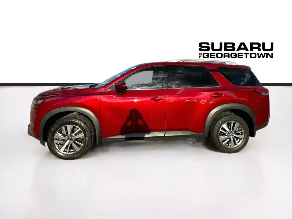 Used 2024 Nissan Pathfinder SL FWD image 4