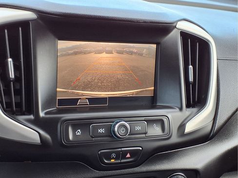 Used 2022 GMC Terrain SLE w/ Driver Convenience Package image 8