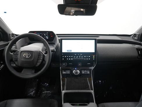 Used 2023 Toyota bZ4X XLE w/ Weather Package image 17