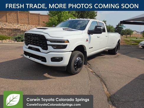 Used 2025 RAM 3500 Limited AWD/4WD image 3