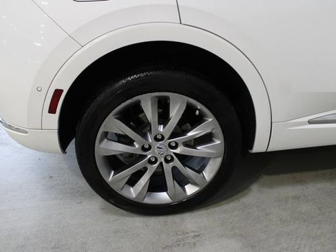 Used 2022 Buick Envision Avenir w/ Technology Package II FWD image 40