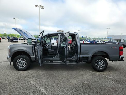 Used 2025 Ford F250 Lariat AWD/4WD image 15