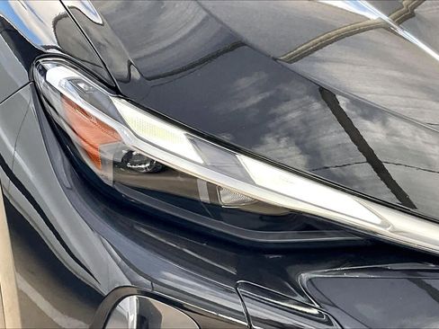 Used 2025 Audi Q5 Premium w/ Convenience Package image 27