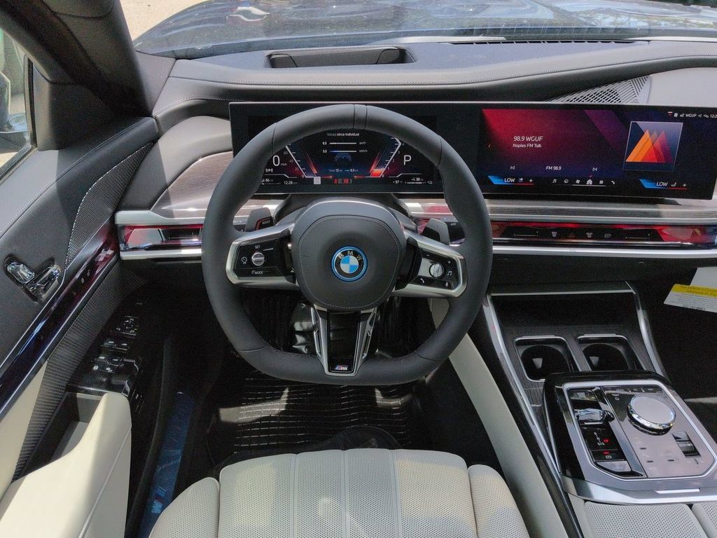 New 2026 BMW 750e xDrive AWD/4WD image 15