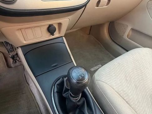 Used 2003 Honda Civic Hybrid Sedan image 7