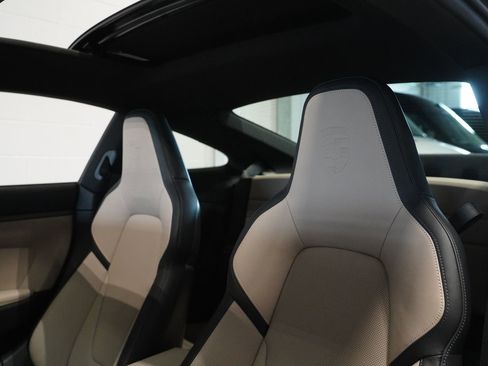 Used 2025 Porsche 911 Carrera image 14