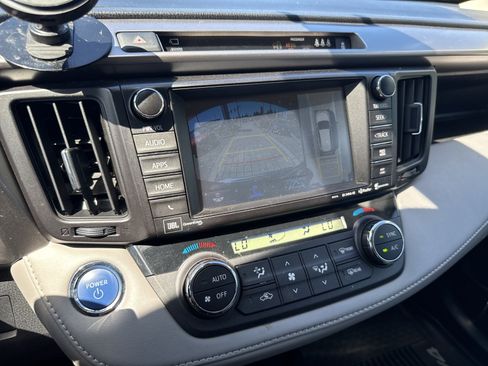 Used 2017 Toyota RAV4 Limited AWD/4WD image 19