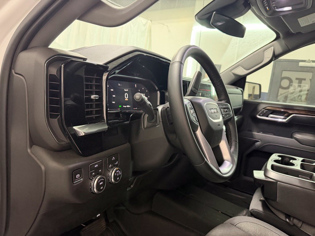 Used 2026 GMC Sierra 1500 Elevation w/ Elevation Select Package AWD/4WD image 16