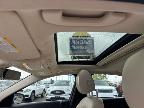 Used 2019 Mercedes-Benz C 300 Sedan image 22