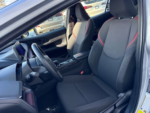 Used 2024 Toyota Prius Prime SE image 10