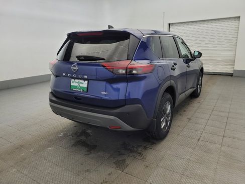 Used 2023 Nissan Rogue S AWD/4WD image 9