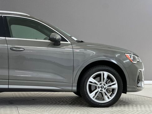Used 2021 Audi Q3 2.0T Premium w/ Convenience Package AWD/4WD image 34
