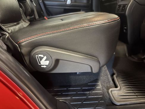 Used 2017 Toyota 4Runner SR5 AWD/4WD image 40