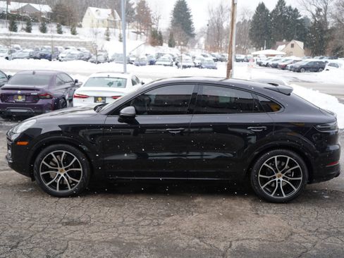 Used 2021 Porsche Cayenne Turbo image 11
