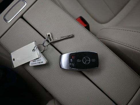 Used 2023 Mercedes-Benz GLA 250 4MATIC image 14