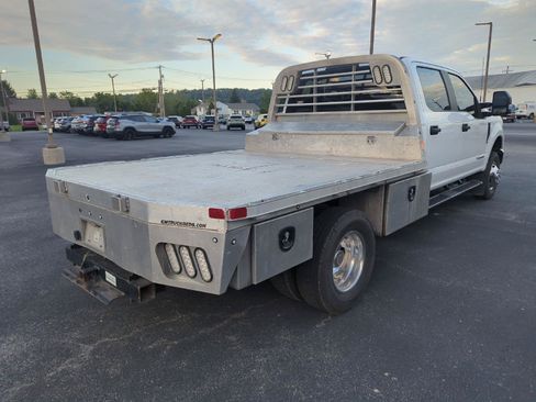 Used 2022 Ford F350 XL w/ Power Equipment Group AWD/4WD image 7