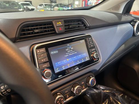 Used 2025 Nissan Versa SV image 20