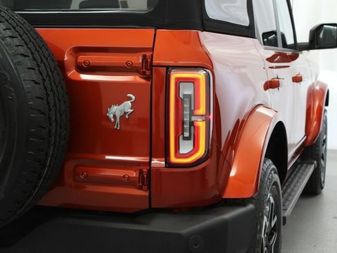 Used 2023 Ford Bronco Outer Banks AWD/4WD image 10