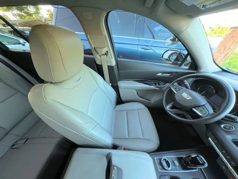 Used 2022 Cadillac XT4 Luxury FWD image 29