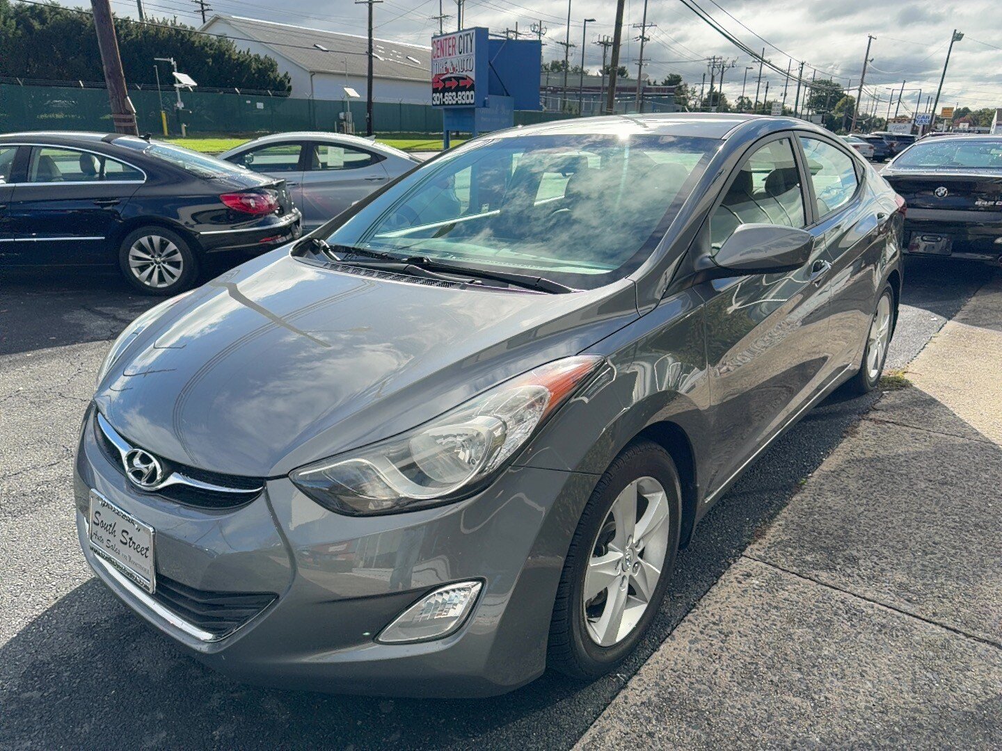 Used 2013 Hyundai Elantra GLS w/ Preferred Pkg FWD image 5