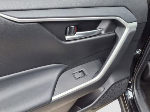 Used 2023 Toyota RAV4 XLE image 8