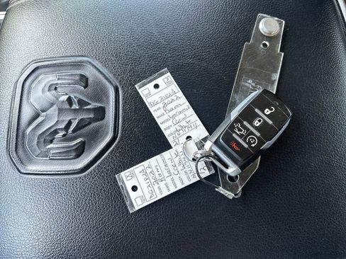 Used 2022 RAM 1500 Laramie image 18