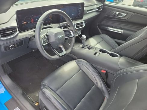 Used 2025 Ford Mustang Premium RWD image 11