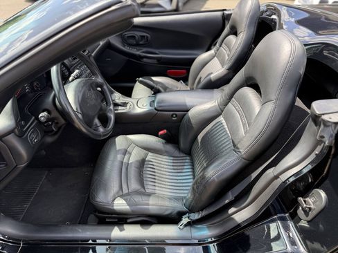 Used 1998 Chevrolet Corvette Convertible RWD image 15