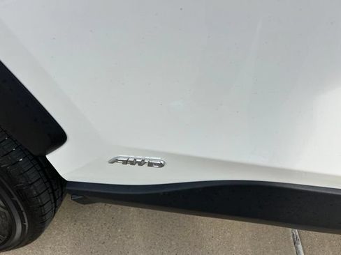 Used 2025 Toyota RAV4 LE AWD/4WD image 3